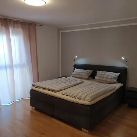 Loft Fuer Bis Zu 4 Personen مالتردنغن